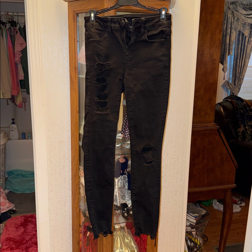 American Eagle Womens Black Hi-Rise Jegging Size 0 Distressed